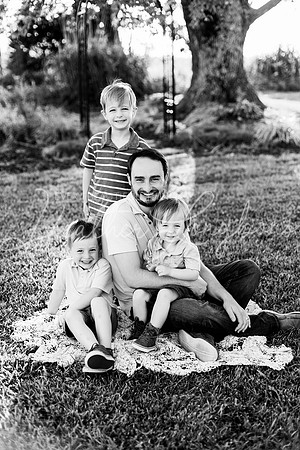Schlais family 2024-17BW