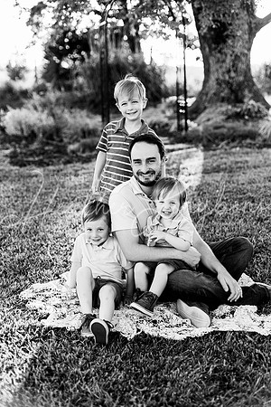 Schlais family 2024-16BW