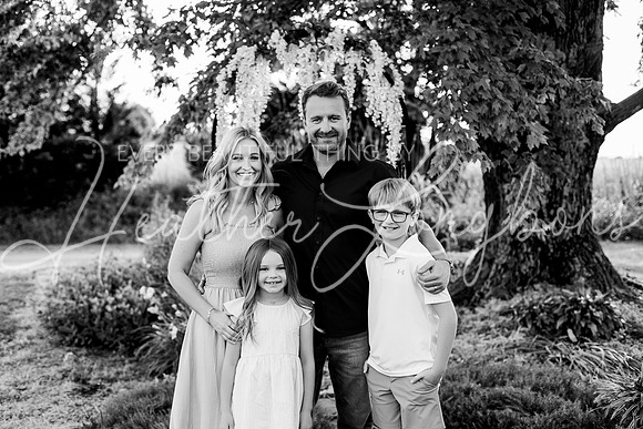Holman Extended Family BW (83)