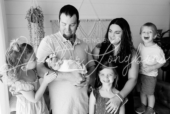 Emery Newborn-32BW