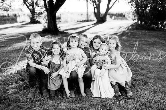 Van Matre family 2024-7BW