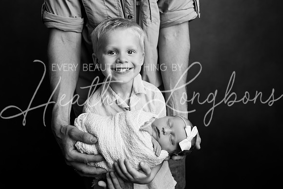 Colbie newborn-9BW