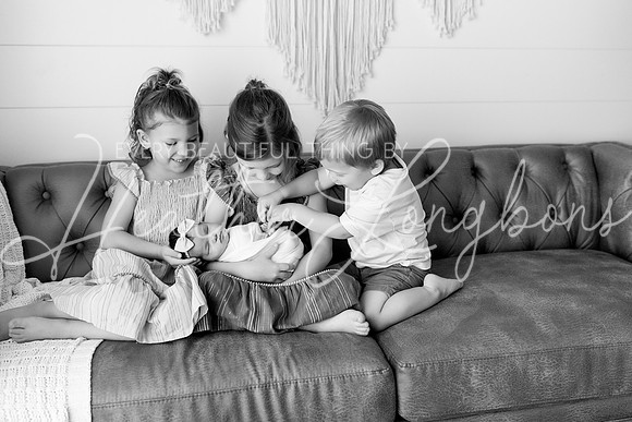 Emery Newborn-36BW
