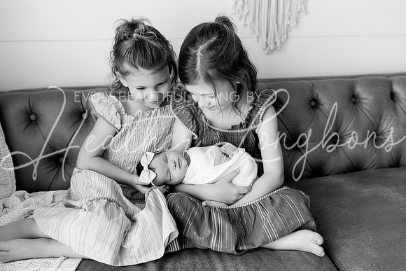 Emery Newborn-39BW