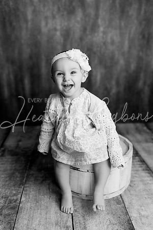 Adeline Cake Smash-7BW