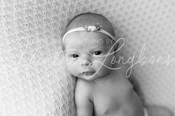 Johanna newborn-1BW