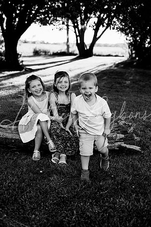 Tyler and Mackenzie Maternity 2024-16BW