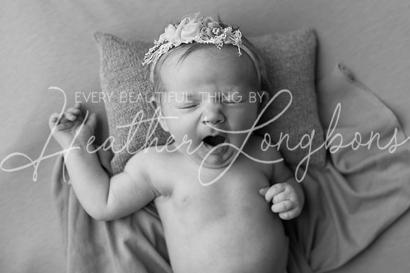Ellaretta newborn-1BW