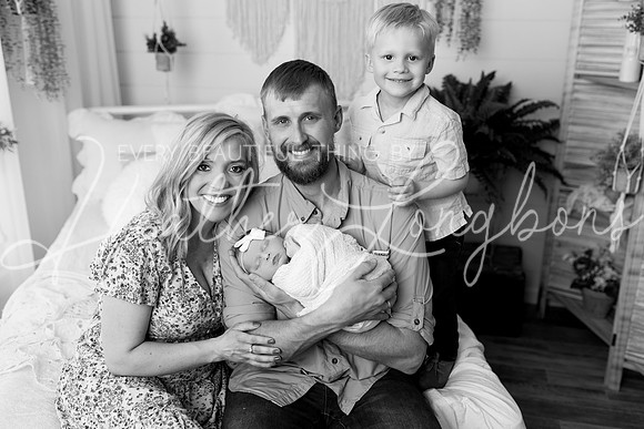 Colbie newborn-19BW